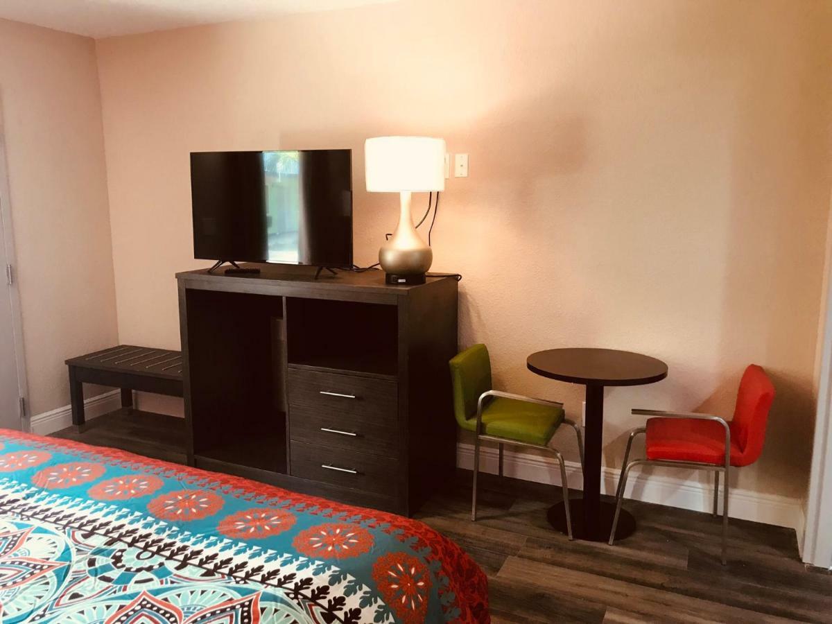 Tropical Inn & Suites, Downtown Clearwater Ngoại thất bức ảnh