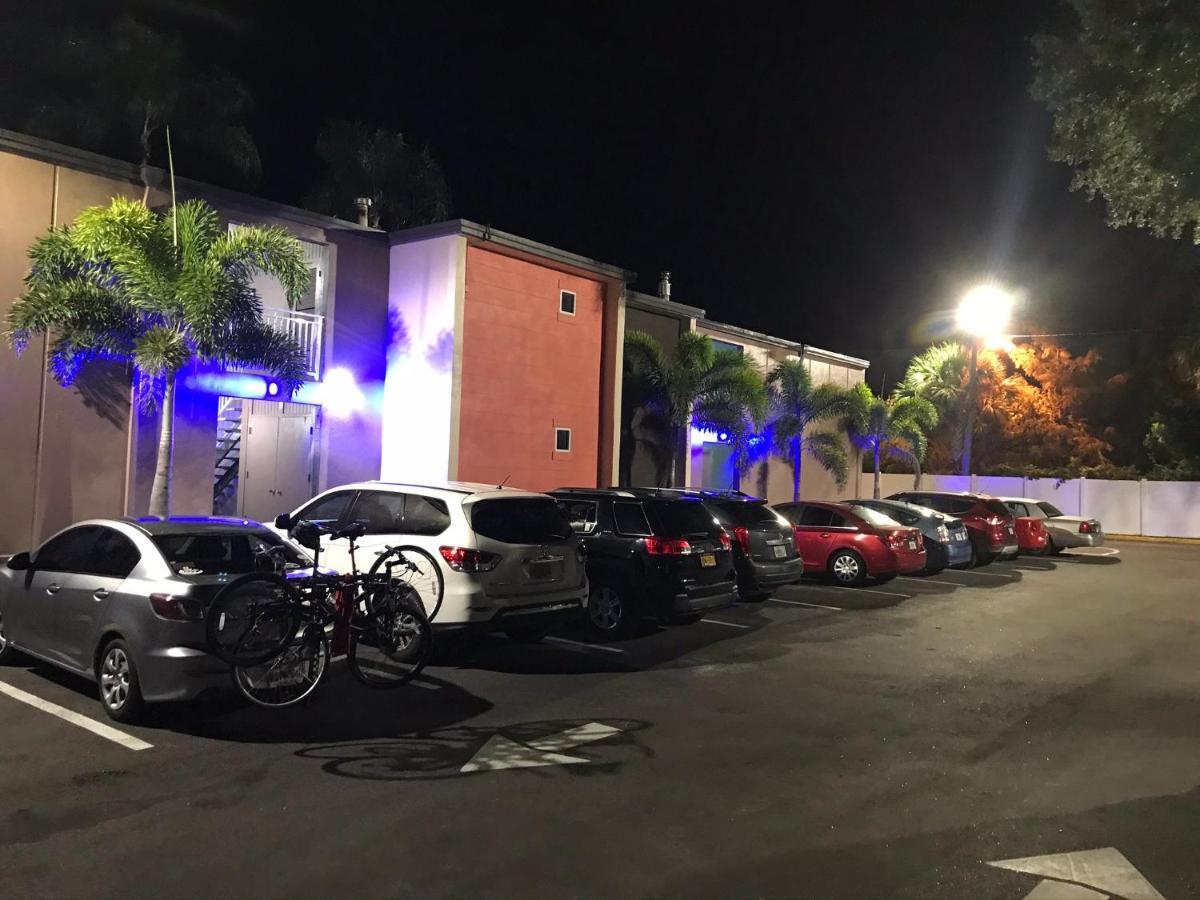 Tropical Inn & Suites, Downtown Clearwater Ngoại thất bức ảnh