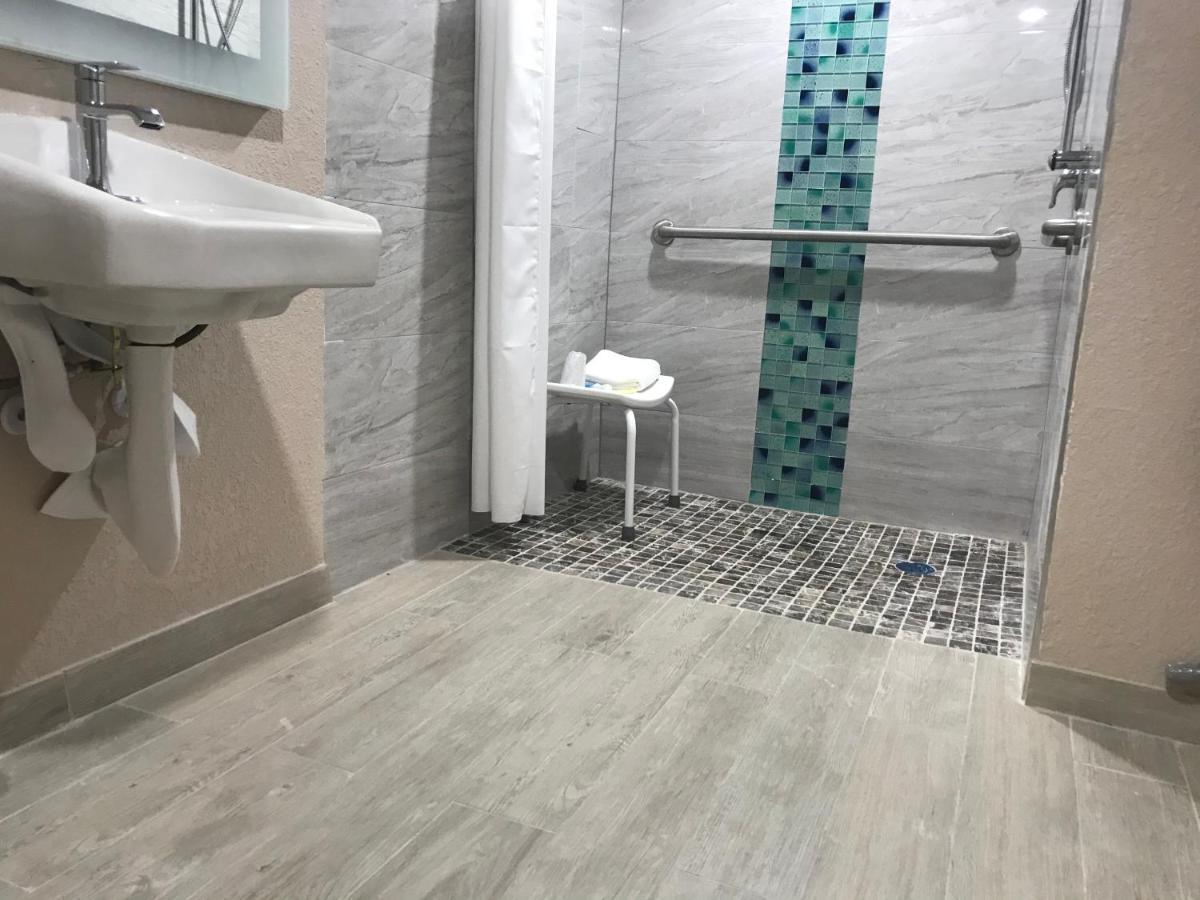 Tropical Inn & Suites, Downtown Clearwater Ngoại thất bức ảnh